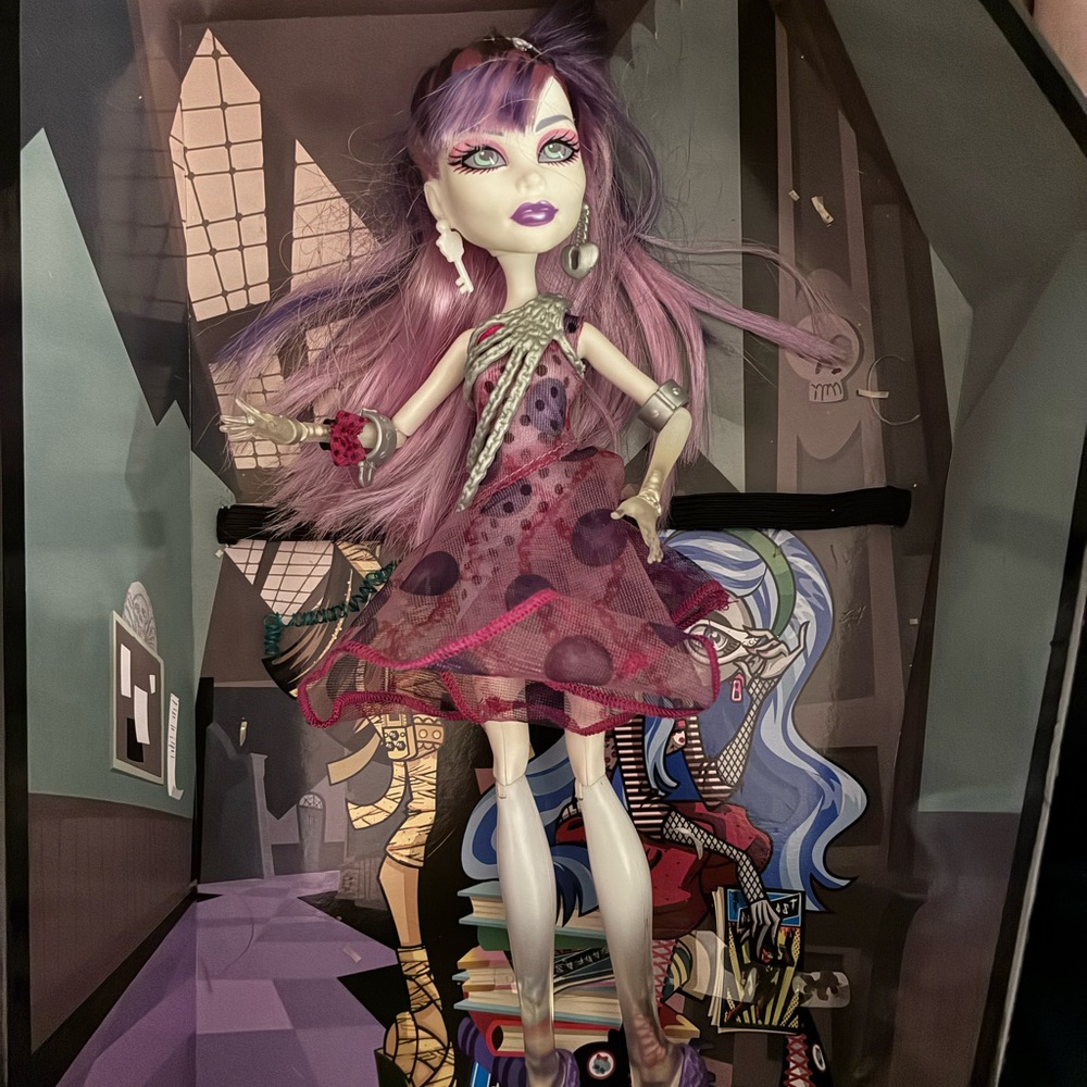 Monster High Spectra Vondergeist Doll 👻 G1 ©2010